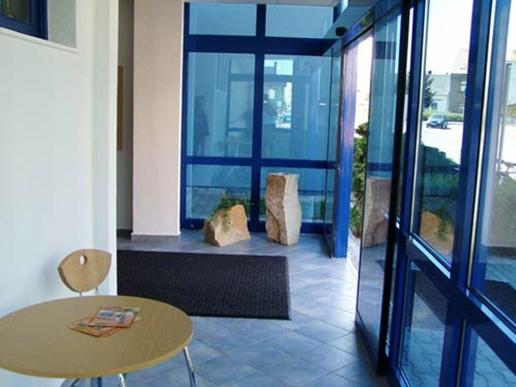פארדוביצה Hotel Arnost Garni מראה חיצוני תמונה